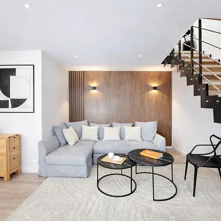 شقة Stunning Duplex - Eiffel Tower & Trocadero *