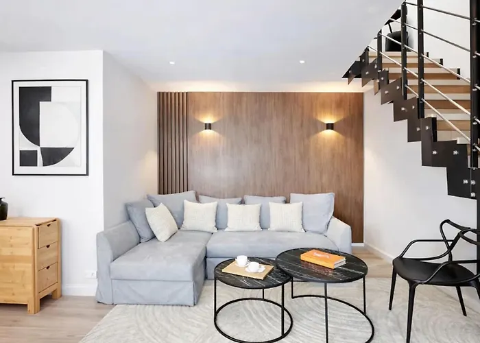 شقة Stunning Duplex - Eiffel Tower & Trocadero *