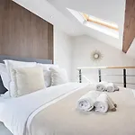 Stunning Duplex - Eiffel Tower & Trocadero *