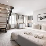 Stunning Duplex - Eiffel Tower & Trocadero Apartament