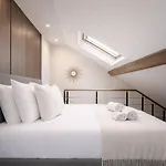 Stunning Duplex - Eiffel Tower & Trocadero *