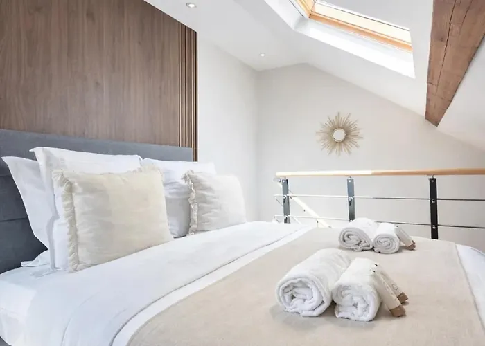 Stunning Duplex - Eiffel Tower & Trocadero *