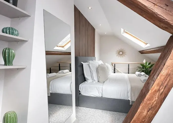 Stunning Duplex - Eiffel Tower & Trocadero