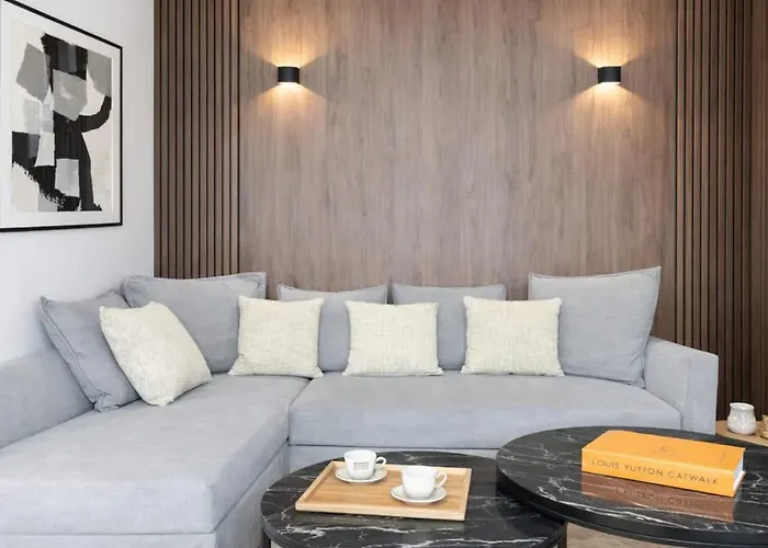 Stunning Duplex - Eiffel Tower & Trocadero Apartment Paris